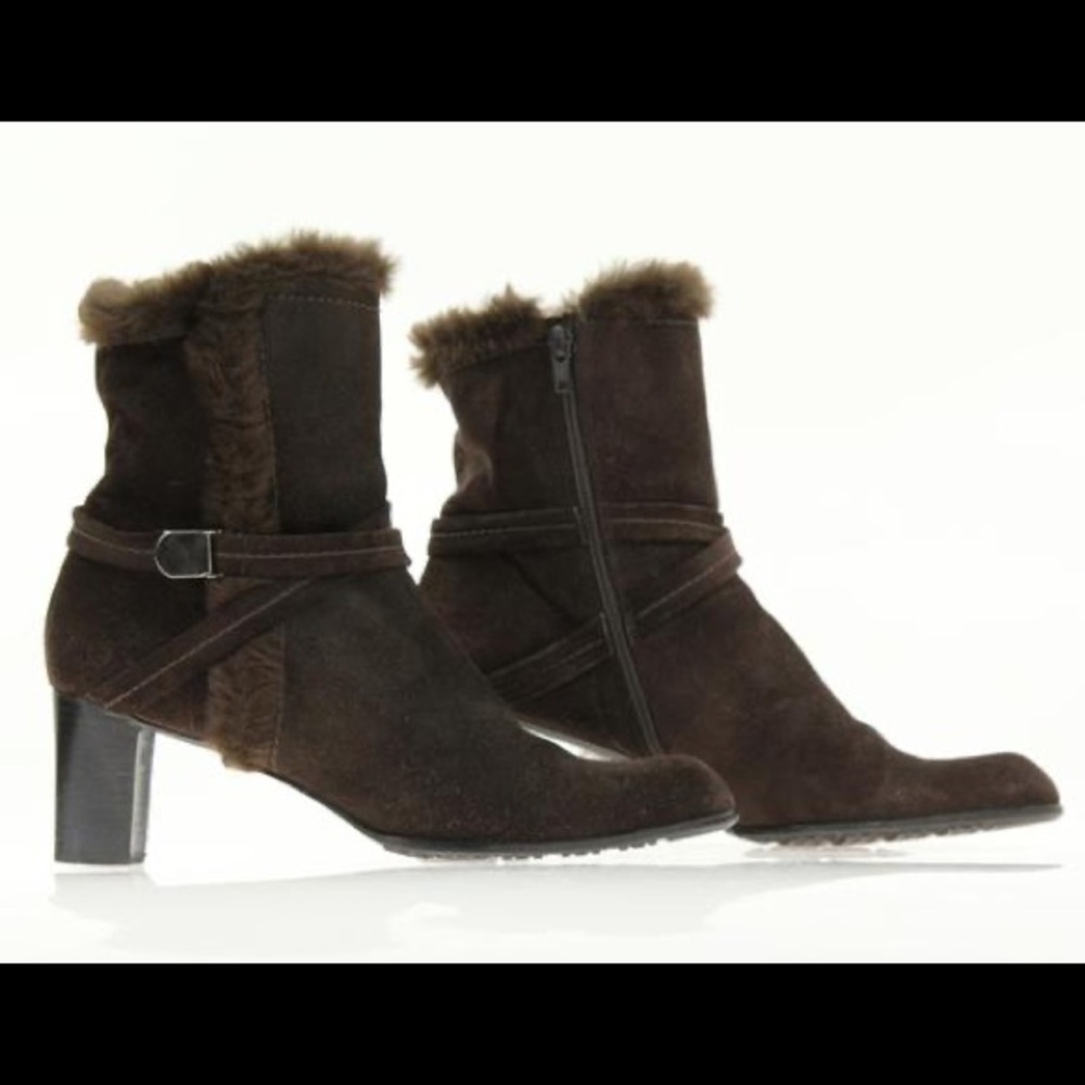 Stuart Weitzman Brown Suede boots - Picture 3 of 8